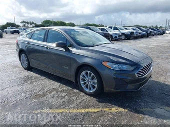 2019 Ford Fusion Hybrid SE - miniatura 2