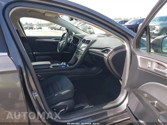 2019 Ford Fusion Hybrid SE - miniatura 5