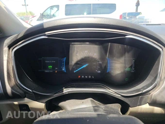 2019 Ford Fusion Hybrid SE – miniatura 9