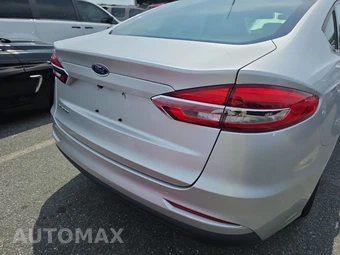 2019 Ford Fusion S – miniatura 16