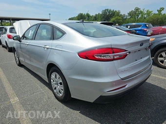 2019 Ford Fusion S – miniatura 6