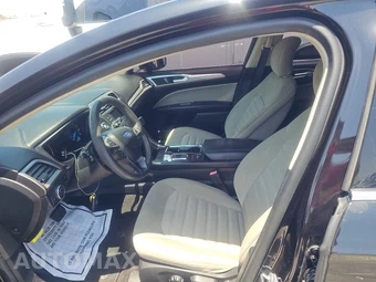 2019 Ford Fusion S – miniatura 13