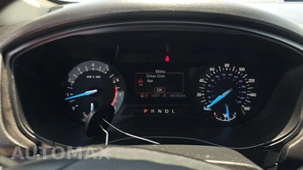 2019 Ford Fusion S – miniatura 25