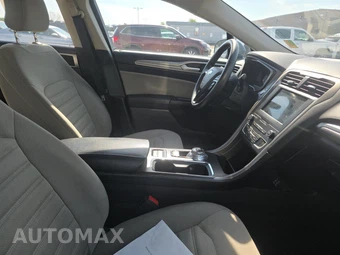 2019 Ford Fusion S – miniatura 8
