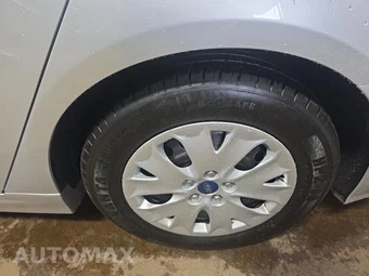 2019 Ford Fusion S - miniatura 11