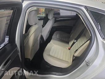 2019 Ford Fusion S - miniatura 16