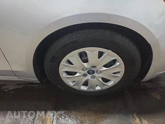 2019 Ford Fusion S - miniatura 9