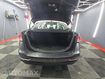 2019 Ford Fusion S - miniatura 11