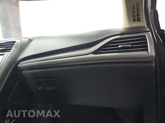 2019 Ford Fusion S - miniatura 16