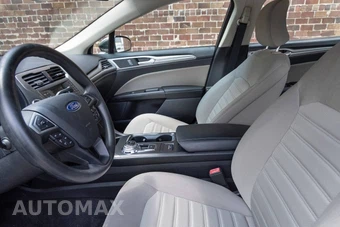 2019 Ford Fusion S - miniatura 16