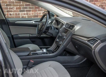 2019 Ford Fusion S - miniatura 18
