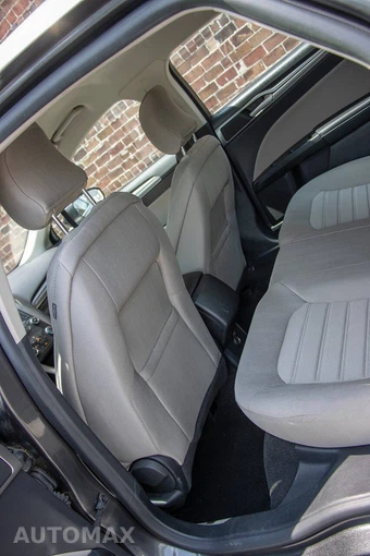 2019 Ford Fusion S - miniatura 23