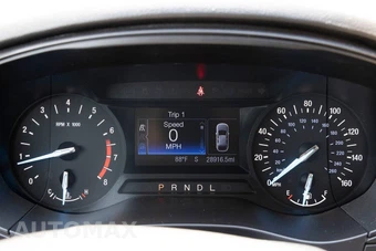 2019 Ford Fusion S - miniatura 28