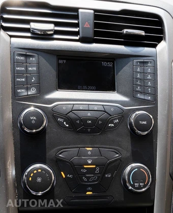 2019 Ford Fusion S - miniatura 29