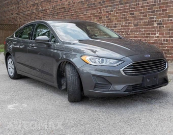 2019 Ford Fusion S - miniatura 4