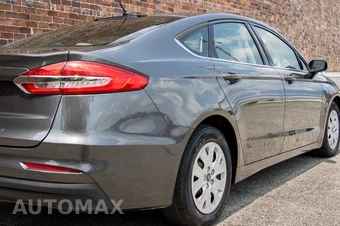 2019 Ford Fusion S - miniatura 7