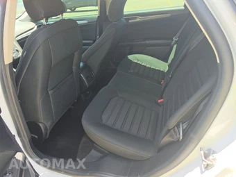 2019 Ford Fusion SE – miniatura 13