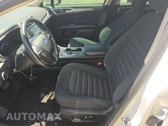 2019 Ford Fusion SE – miniatura 7