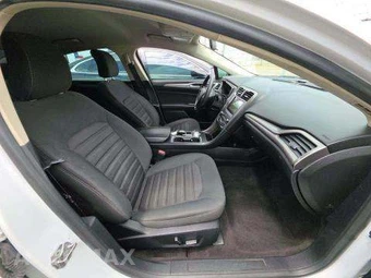 2019 Ford Fusion SE – miniatura 18