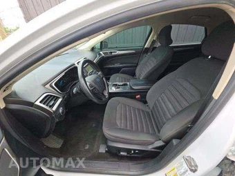 2019 Ford Fusion SE – miniatura 6