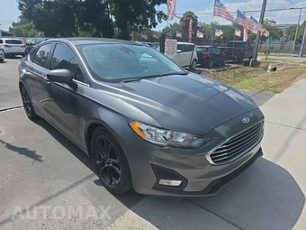 2019 Ford Fusion SE – miniatura 3