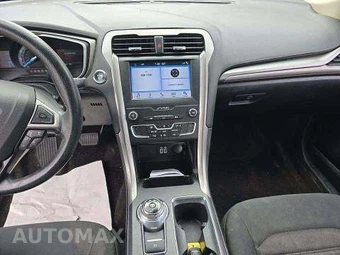 2019 Ford Fusion SE – miniatura 10