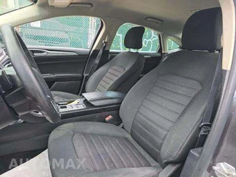 2019 Ford Fusion SE – miniatura 6