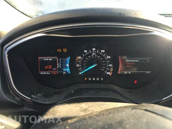 2019 Ford Fusion SE - miniatura 12