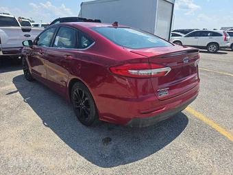 2019 Ford Fusion SE – miniatura 6