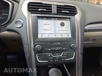 2019 Ford Fusion SE – miniatura 10