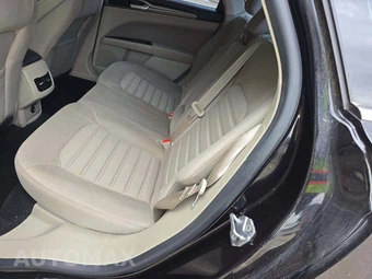 2019 Ford Fusion SE – miniatura 13
