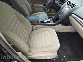 2019 Ford Fusion SE – miniatura 18