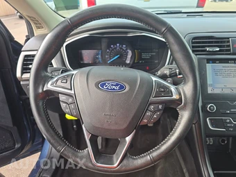 2019 Ford Fusion SE – miniatura 10