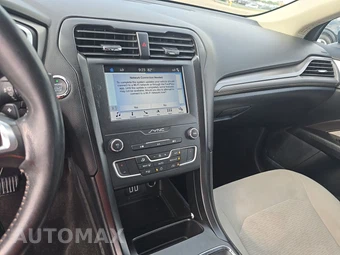 2019 Ford Fusion SE – miniatura 11