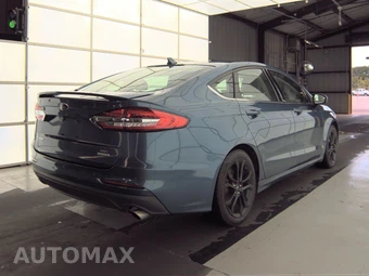 2019 Ford Fusion SE – miniatura 4