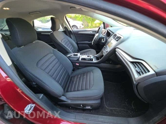 2019 Ford Fusion SE – miniatura 17
