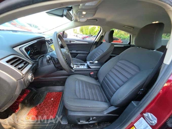 2019 Ford Fusion SE – miniatura 6