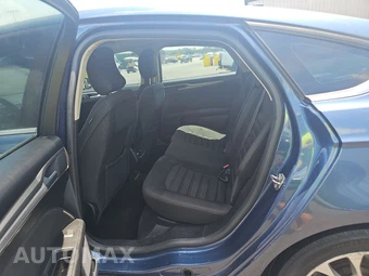 2019 Ford Fusion SE – miniatura 13