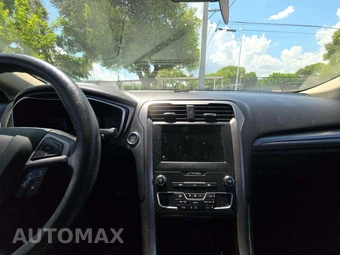 2019 Ford Fusion SE - miniatura 10