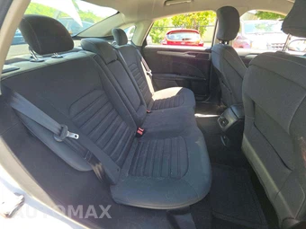 2019 Ford Fusion SE - miniatura 16