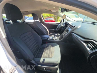 2019 Ford Fusion SE - miniatura 18