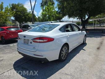 2019 Ford Fusion SE - miniatura 3