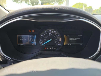 2019 Ford Fusion SE - miniatura 9