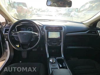 2019 Ford Fusion SE – miniatura 11