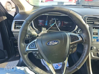 2019 Ford Fusion SE - miniatura 10
