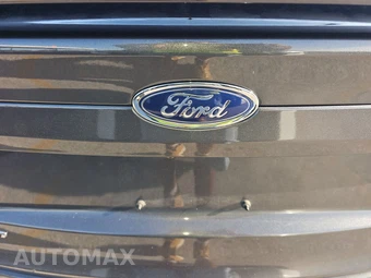 2019 Ford Fusion SE - miniatura 16
