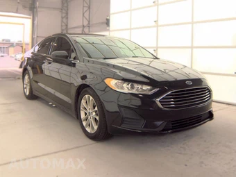 2019 Ford Fusion SE – miniatura 3