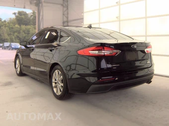 2019 Ford Fusion SE – miniatura 6