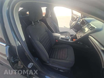 2019 Ford Fusion SE - miniatura 15