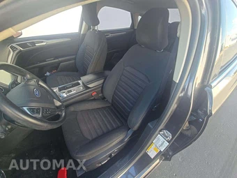 2019 Ford Fusion SE - miniatura 3